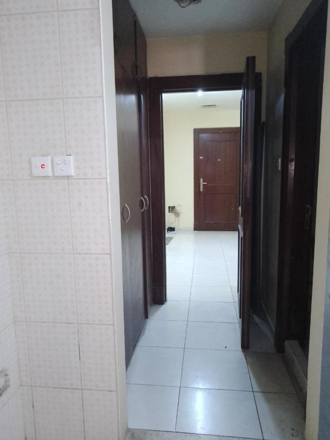 Abree Building New Hostel ドバイ エクステリア 写真