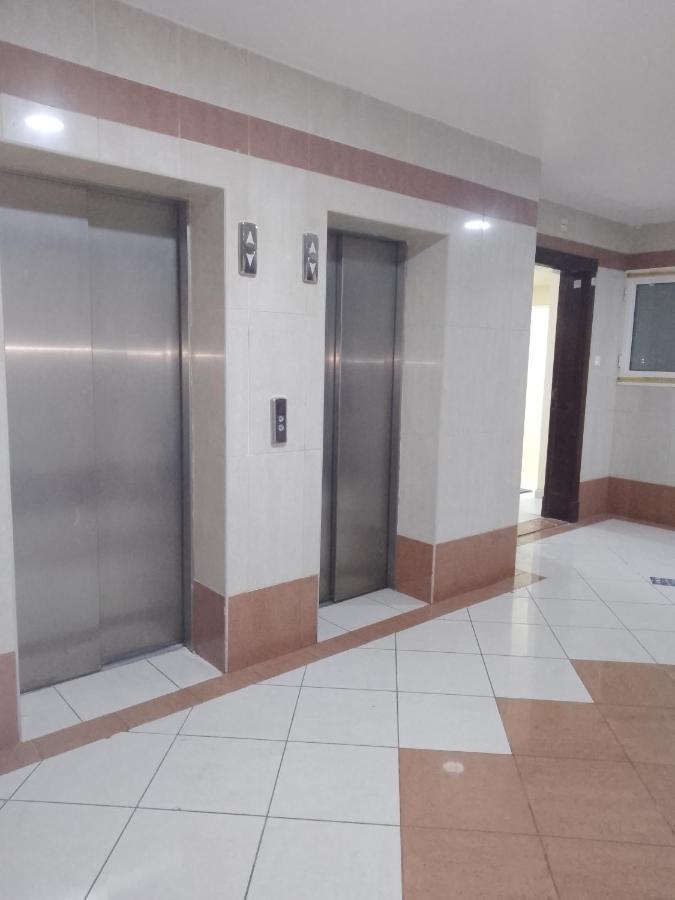 Abree Building New Hostel ドバイ エクステリア 写真